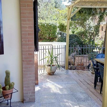 Appartamento La Giunchiglia Ассизи Экстерьер фото