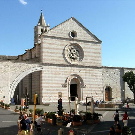 Appartamento La Giunchiglia Ассизи Экстерьер фото